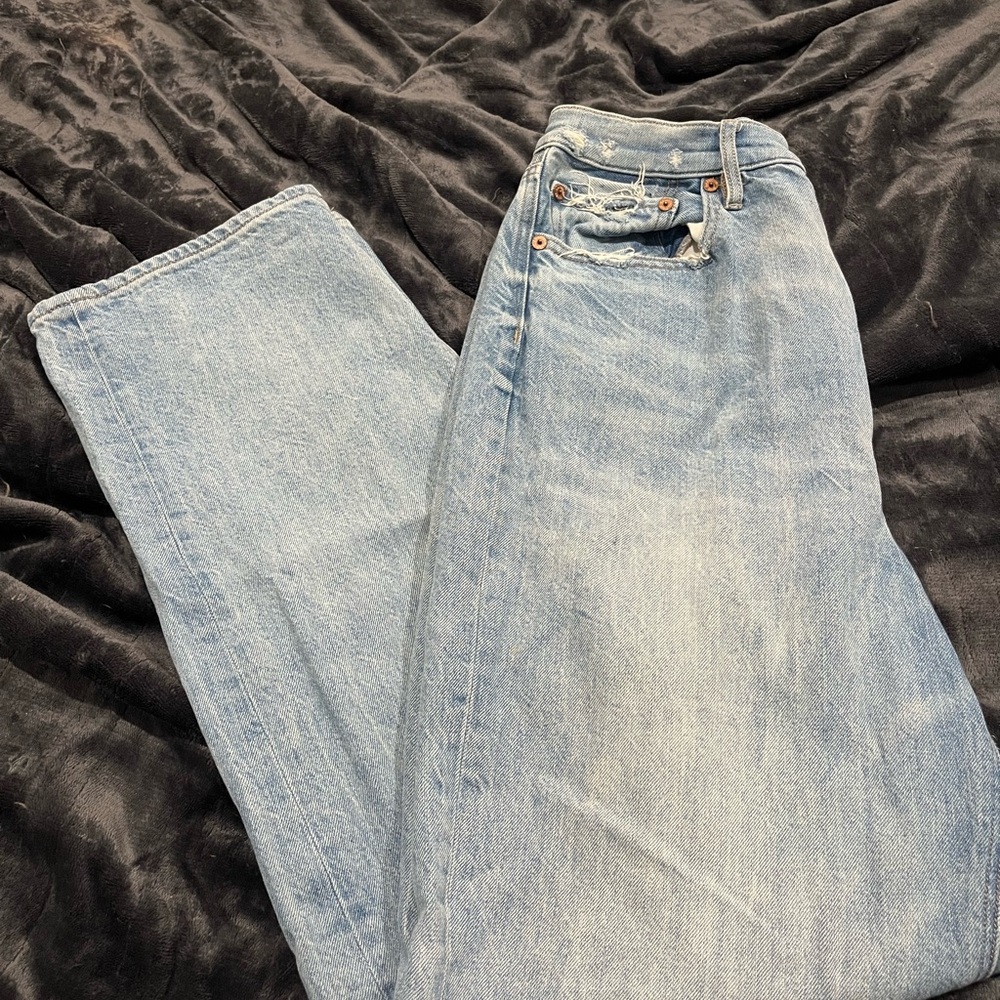 American Eagle Outfitters Light Blue Baggy Jeans
